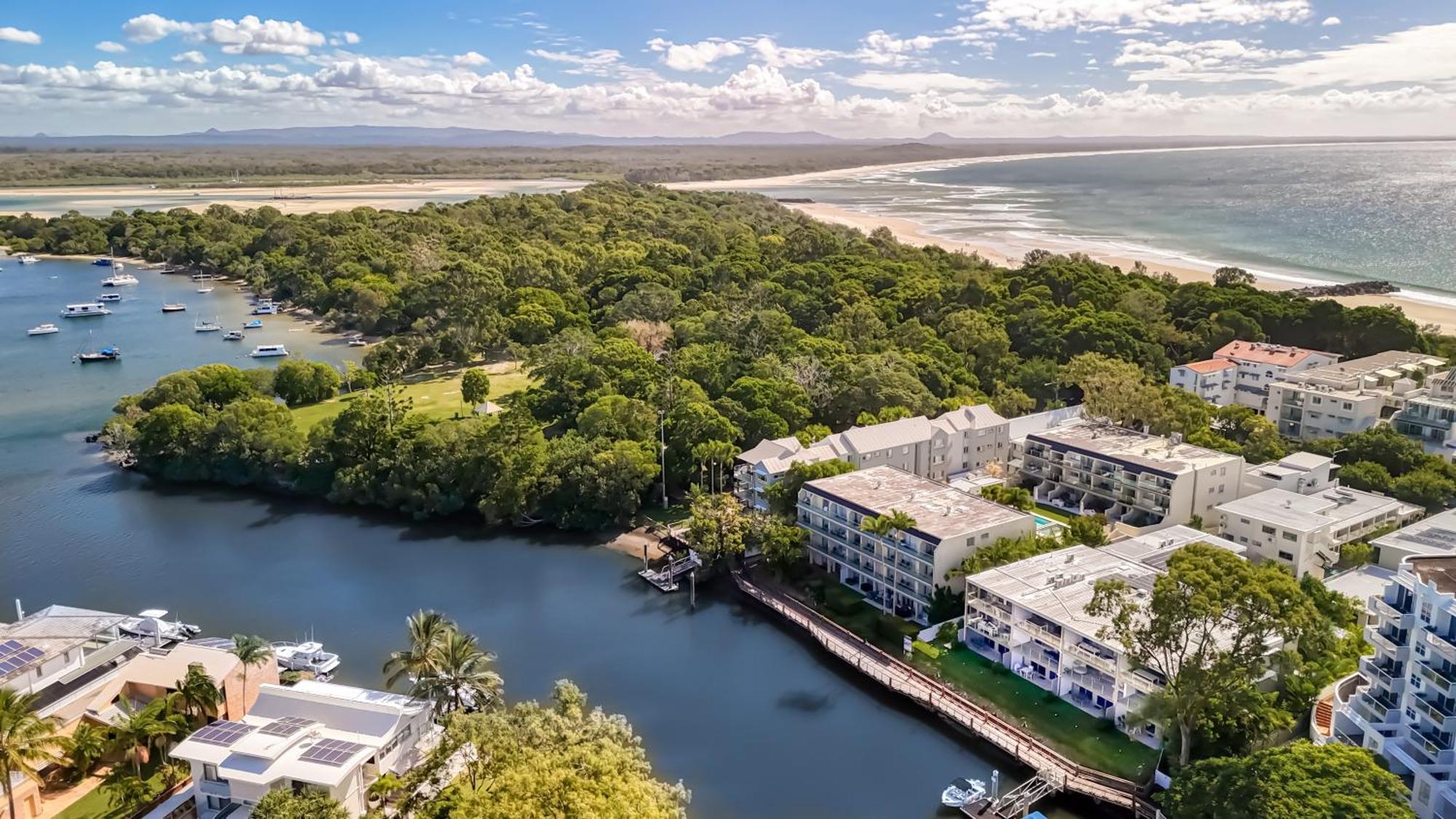 Jacaranda Noosa Aparthotel Exterior photo